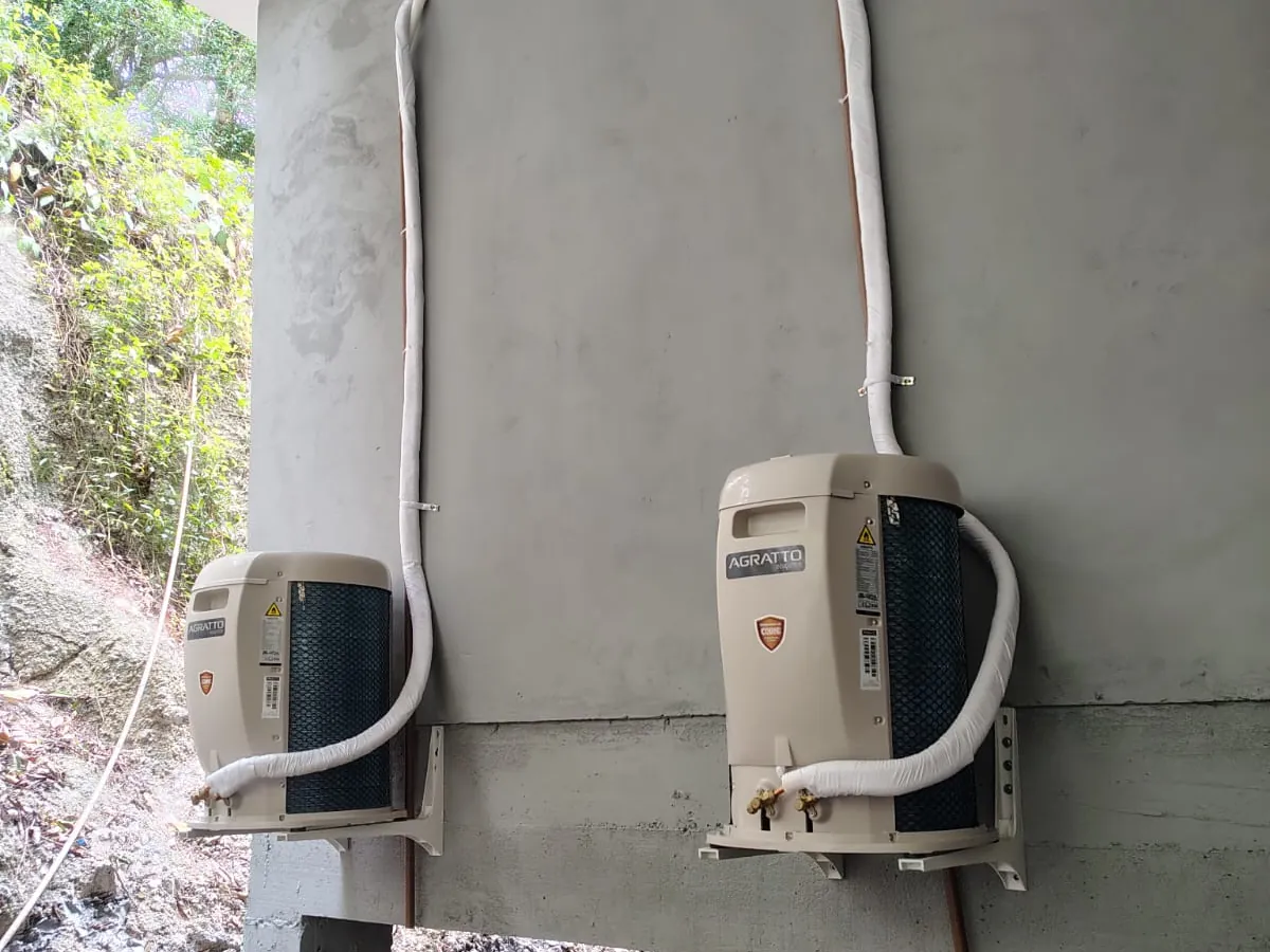 Recolhimento de fluido refrigerante de chiller com recolhedora